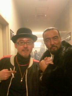 081212_live1.jpg
